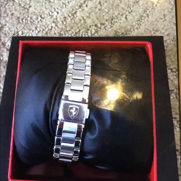 Watch - Picture 2 of 8